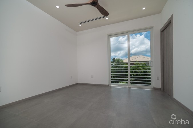 PLYMOUTH  - 7 MILE CORRIDOR - SPACIOUS 3 BED 3.5 BATH TOWNHOME