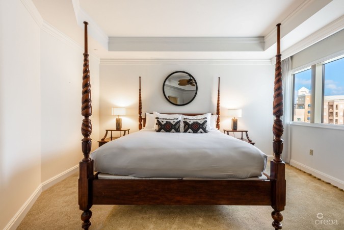 THE RITZ-CARLTON RESIDENCE #605