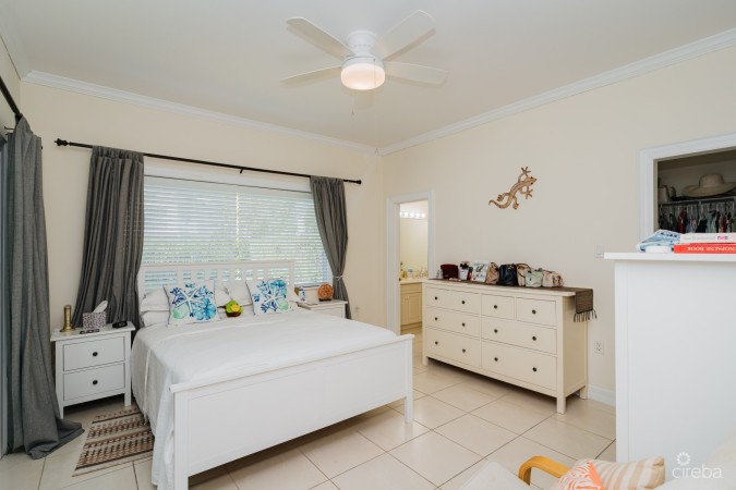 SOUTH SOUND ROAD DUPLEX
