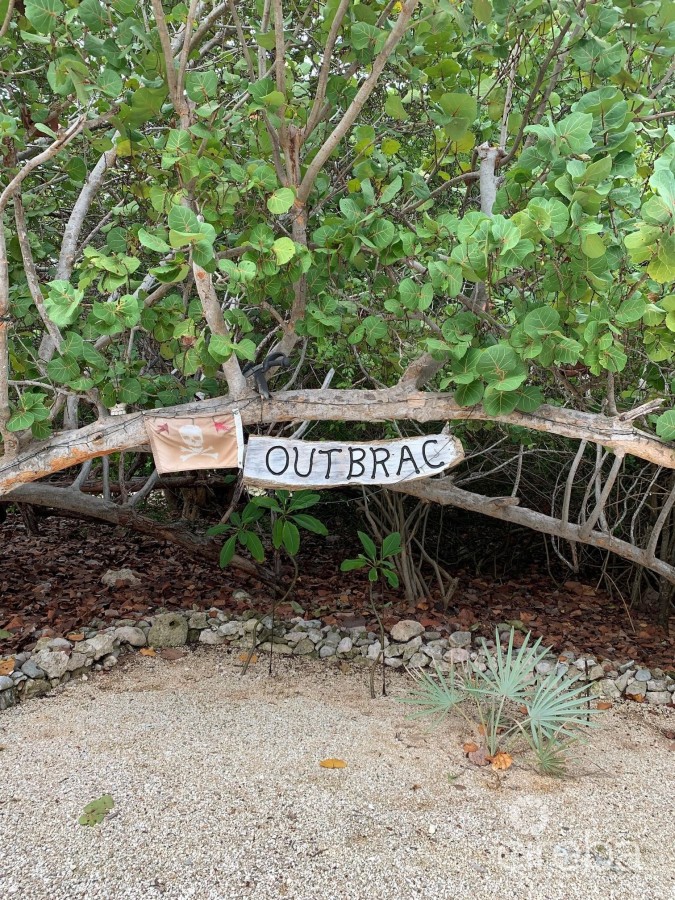 CAYMAN BRAC OCEAN FRONT HOME