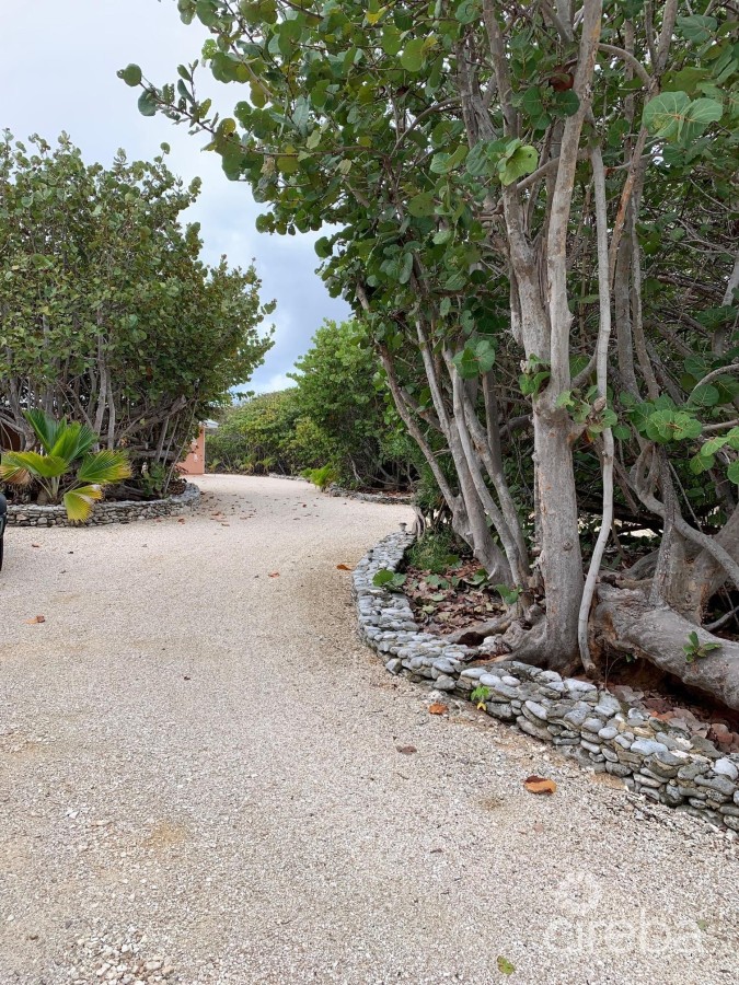 CAYMAN BRAC OCEAN FRONT HOME