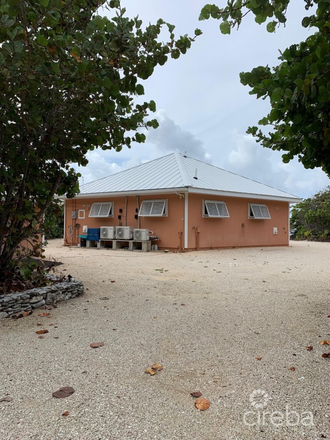 CAYMAN BRAC OCEAN FRONT HOME