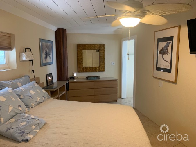 CAYMAN BRAC OCEAN FRONT HOME