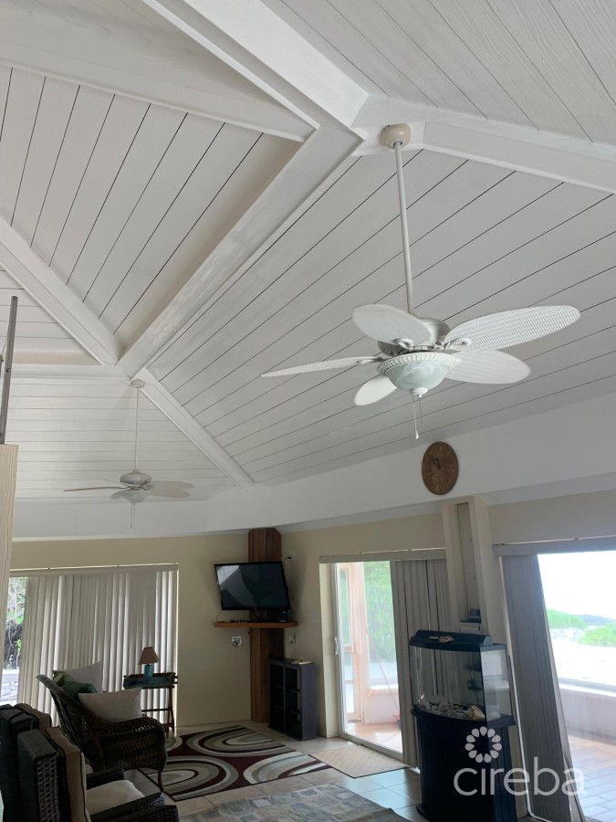 CAYMAN BRAC OCEAN FRONT HOME