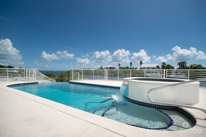 BEAUTIFUL SHORES HOUSE