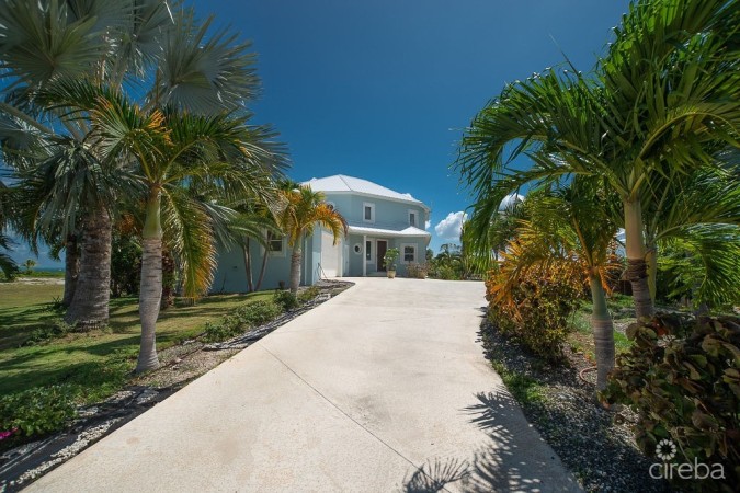 BEAUTIFUL SHORES HOUSE