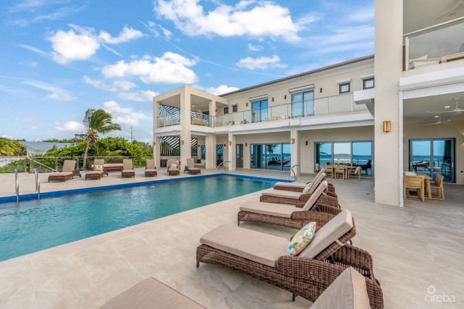 TIMELESS PARADISE, BEACHFRONT HOME