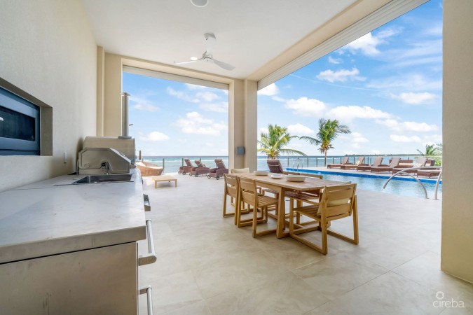 TIMELESS PARADISE, BEACHFRONT HOME
