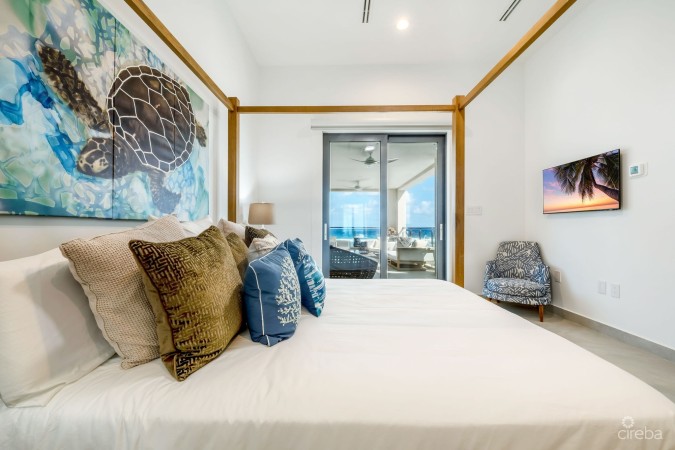 TIMELESS PARADISE, BEACHFRONT HOME