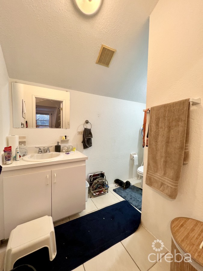 WEST BAY FOURPLEX INVESTMENT HOME