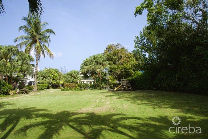 L'AMBIENCE 3 BED TOWNHOUSE WITH POOL VIEW