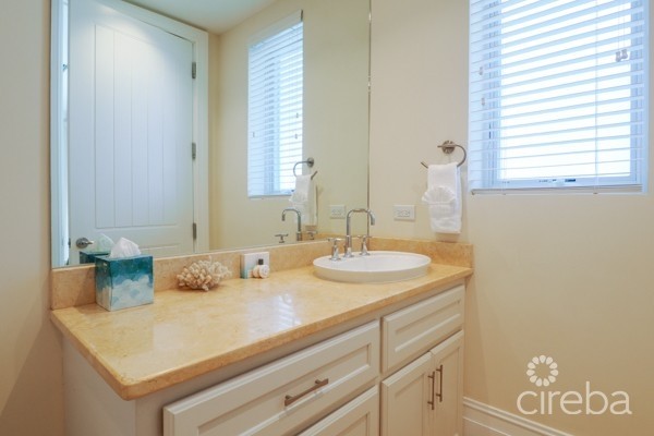 CARIBBEAN CLUB WITH SEPERATE STORAGE