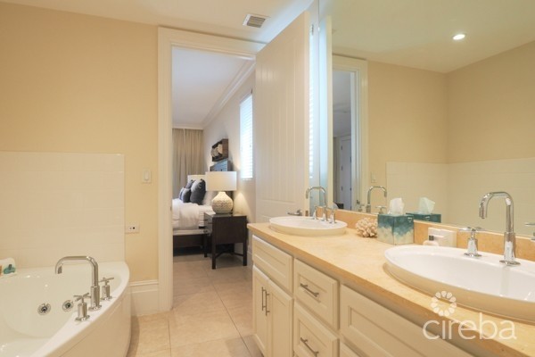 CARIBBEAN CLUB WITH SEPERATE STORAGE