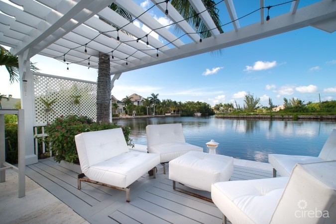 WINDSWEPT DRIVE CANAL FRONT HOME