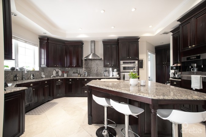 CRYSTAL HARBOUR LUXURY HOME
