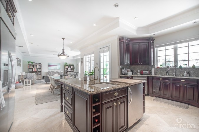 CRYSTAL HARBOUR LUXURY HOME