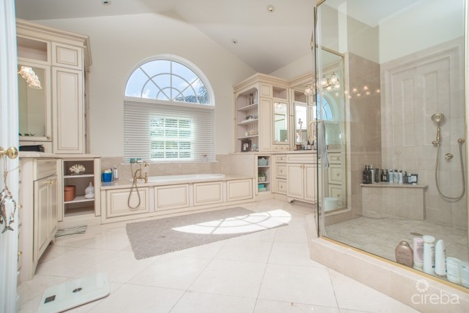 CRYSTAL HARBOUR LUXURY HOME