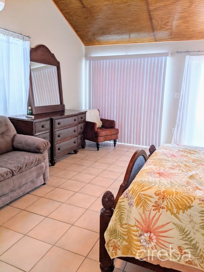CAYMAN BRAC BEACH HOUSE