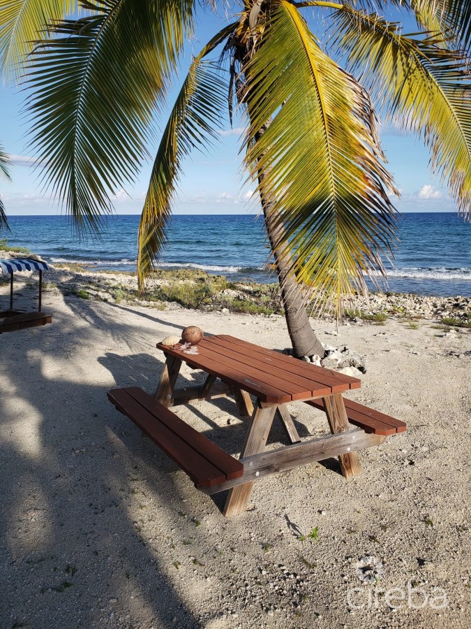CAYMAN BRAC BEACH HOUSE