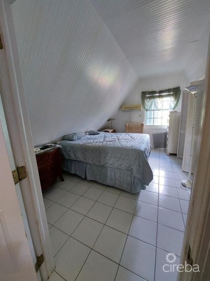 CAYMAN STYLE HOME WITH COTTAGE