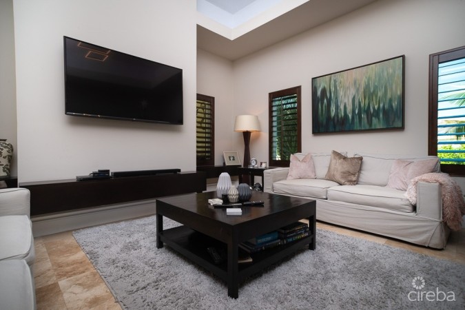 CANAL POINT EXECUTIVE FAMILY HOME