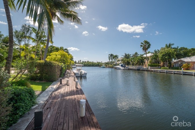 CANAL POINT EXECUTIVE FAMILY HOME