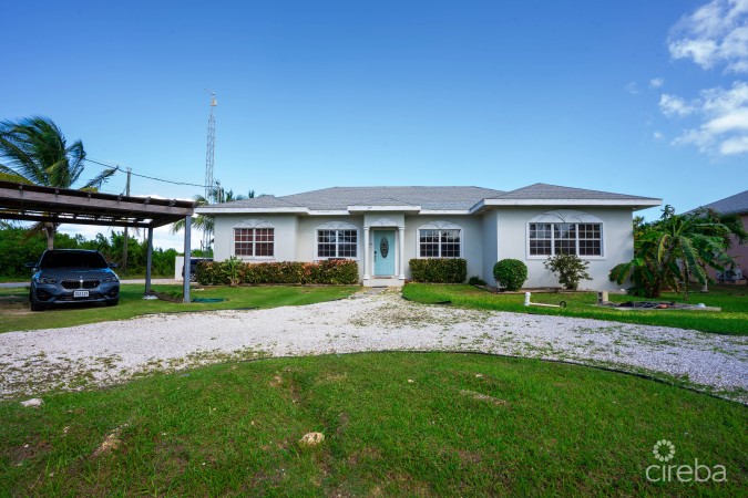 BREADFRUIT LANE FAMILY HOME WITH APARTMENT