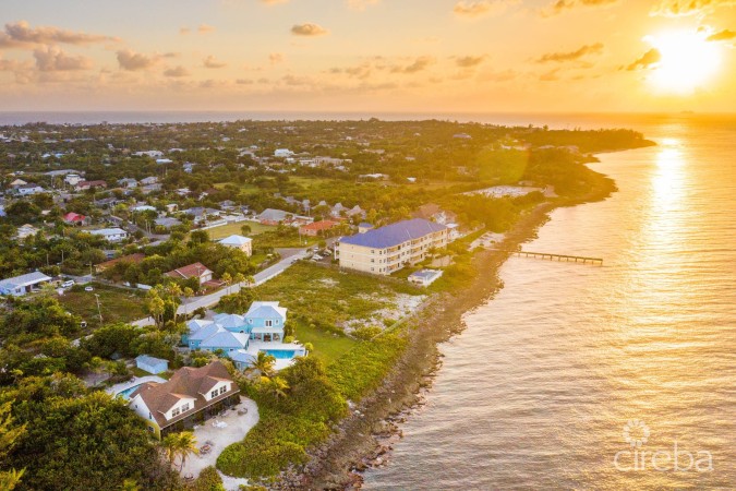 WAVES  3, 3 BED WATERFRONT CONDO