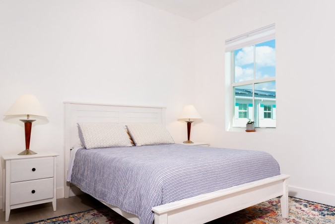 4BED PERIWINKLE COURTYARD HOME WITH DOCK