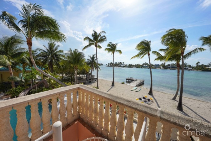 PIECES OF EIGHT, CAYMAN KAI W/200 FT OF BEACHFRONT AND 3 DOCKS