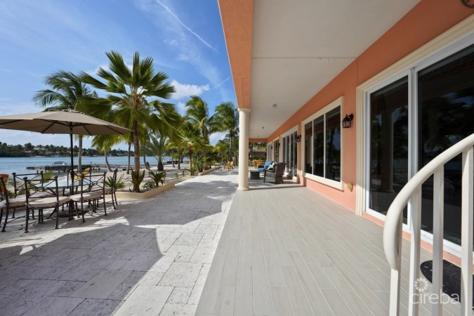 PIECES OF EIGHT, CAYMAN KAI W/200 FT OF BEACHFRONT AND 3 DOCKS
