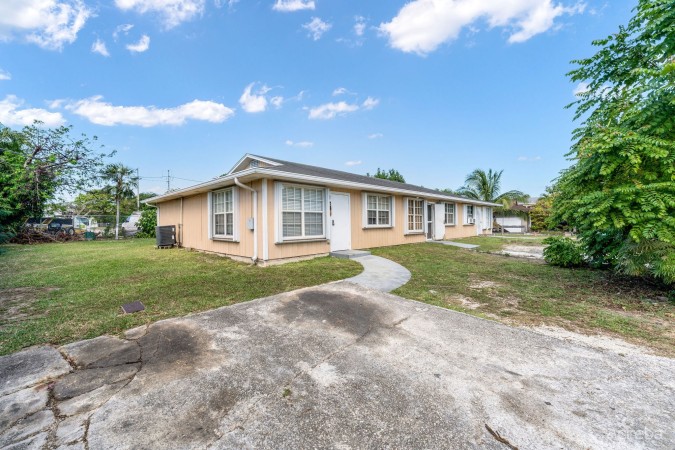 GEORGE TOWN APARTMENTS IN PRIME LOCATION