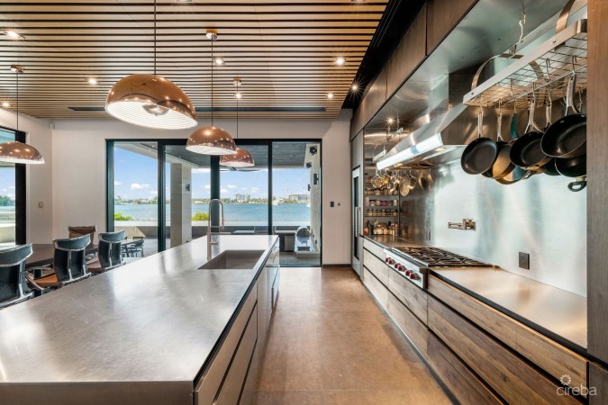 SERENITY HOUSE - A CRYSTAL HARBOUR ESTATE HOME