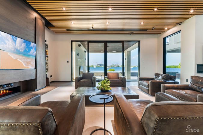 SERENITY HOUSE - A CRYSTAL HARBOUR ESTATE HOME