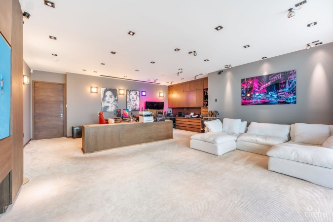 SERENITY HOUSE - A CRYSTAL HARBOUR ESTATE HOME