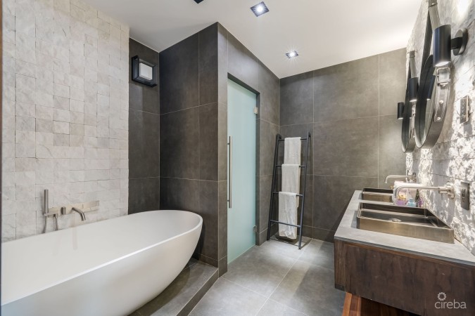 SERENITY HOUSE - A CRYSTAL HARBOUR ESTATE HOME