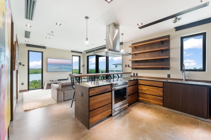 SERENITY HOUSE - A CRYSTAL HARBOUR ESTATE HOME