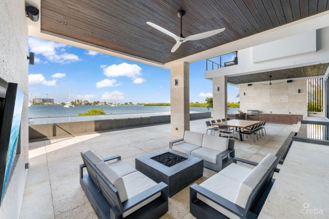 SERENITY HOUSE - A CRYSTAL HARBOUR ESTATE HOME