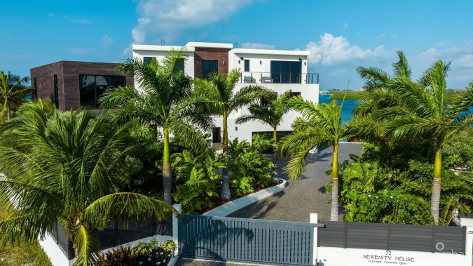 SERENITY HOUSE - A CRYSTAL HARBOUR ESTATE HOME