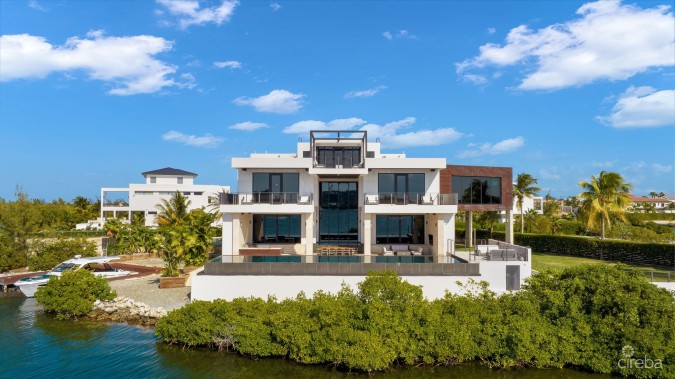 SERENITY HOUSE - A CRYSTAL HARBOUR ESTATE HOME