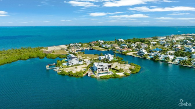 SERENITY HOUSE - A CRYSTAL HARBOUR ESTATE HOME