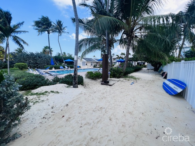 ISLAND PINE VILLAS ON SEVEN MILE BEACH