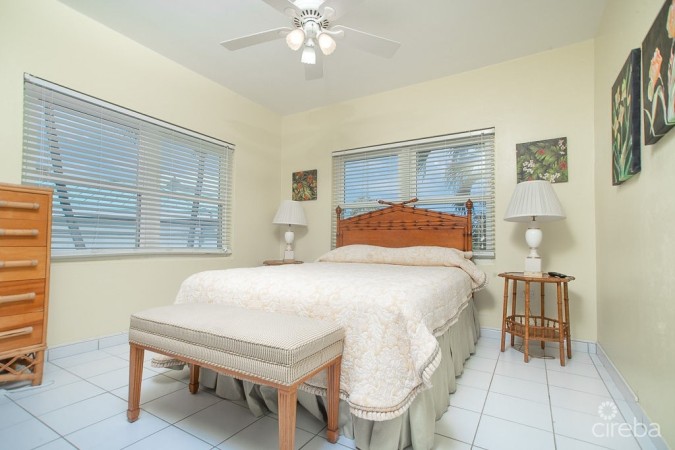 VILLAS OF THE GALLEON - SEVEN MILE BEACH