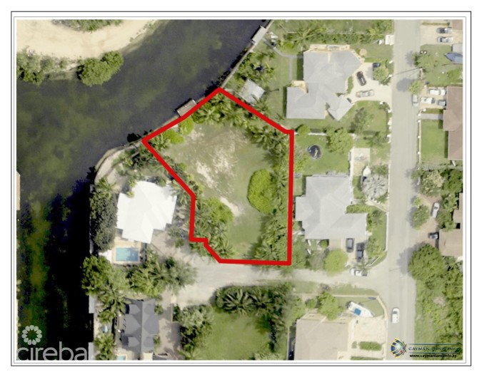 CANAL LOT - 0.3883 ACRES - BONNIEVIEW  ESTATES