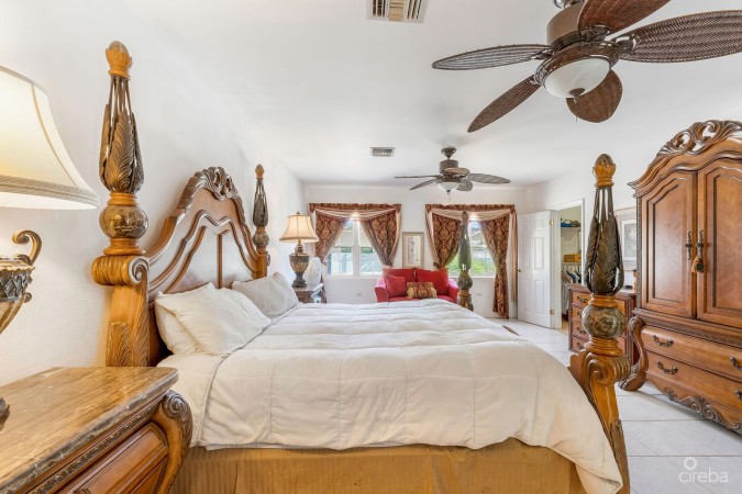 REDUCED! BEAUTIFUL FAMILY HOME ON BUTTERFLY CIRCLE