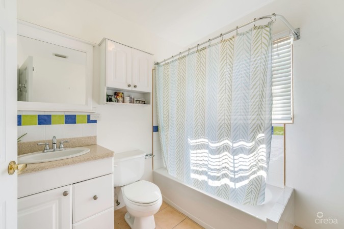 REDUCED! BEAUTIFUL FAMILY HOME ON BUTTERFLY CIRCLE