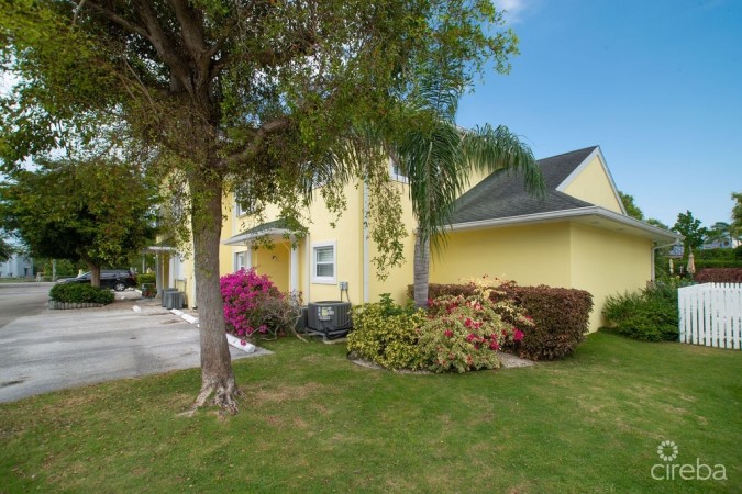 L'AMBIENCE 3 BED TOWNHOUSE WITH POOL VIEW
