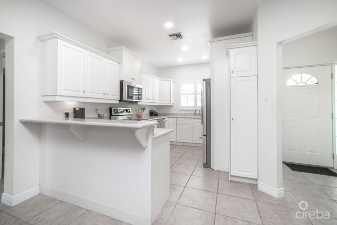 L'AMBIENCE 3 BED TOWNHOUSE WITH POOL VIEW