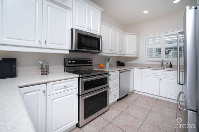 L'AMBIENCE 3 BED TOWNHOUSE WITH POOL VIEW