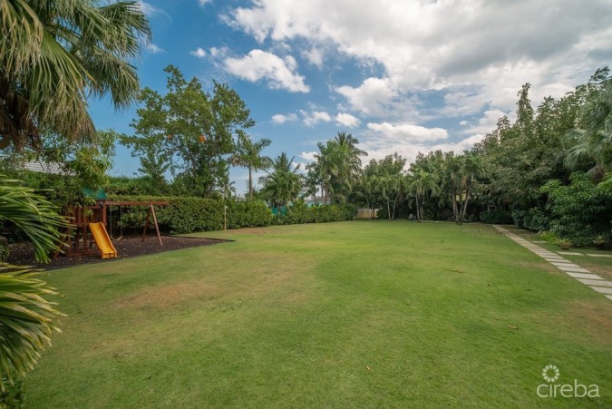 L'AMBIENCE 3 BED TOWNHOUSE WITH POOL VIEW